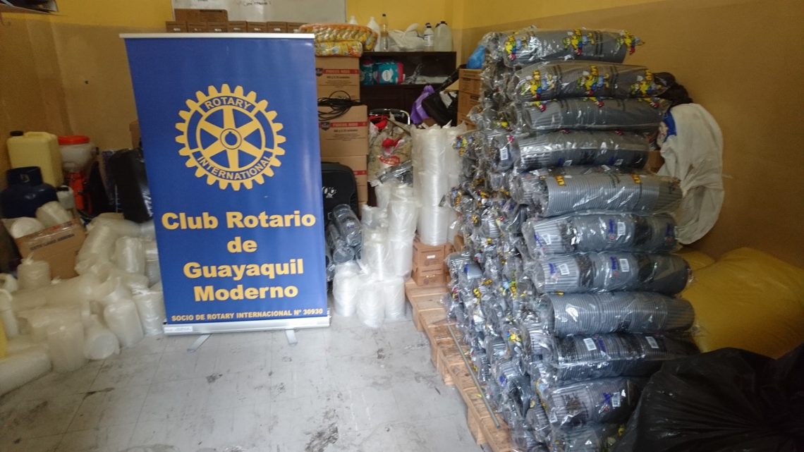 Donación de insumos utilizados para alimentar a las personas sin hogar, iglesia San Agustín. Donación de insumos utilizados para alimentar a las personas sin hogar, iglesia San Agustín.